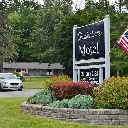 Chamber Lane Motel Round Lake Buitenkant foto