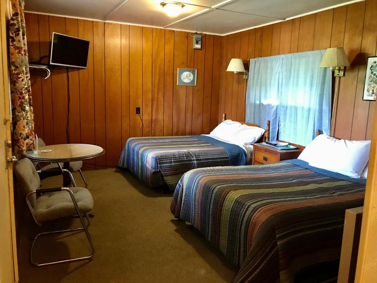 Chamber Lane Motel Round Lake Buitenkant foto