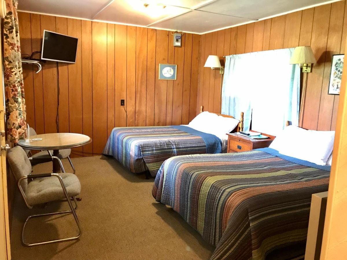 Chamber Lane Motel Round Lake Buitenkant foto