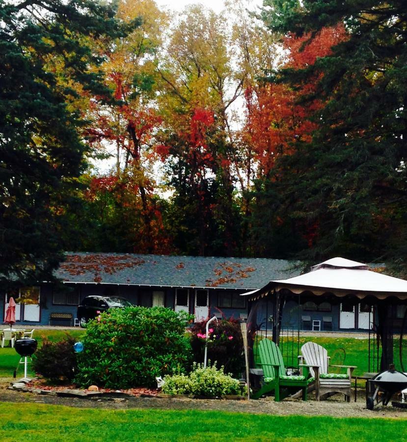 Chamber Lane Motel Round Lake Buitenkant foto